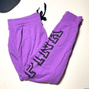 Victoria secret Pink skinny jogger and sweatshirt